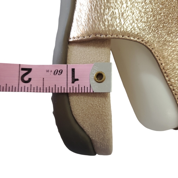 Vionic Marsala Sandal Never Worn - Picture 8 of 17